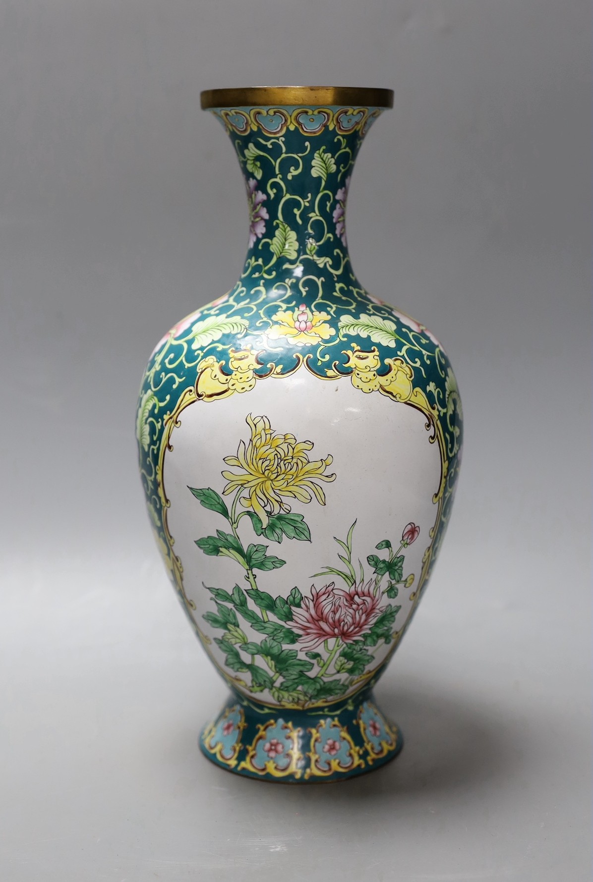 A Chinese Guangzhou enamel vase, 32cm